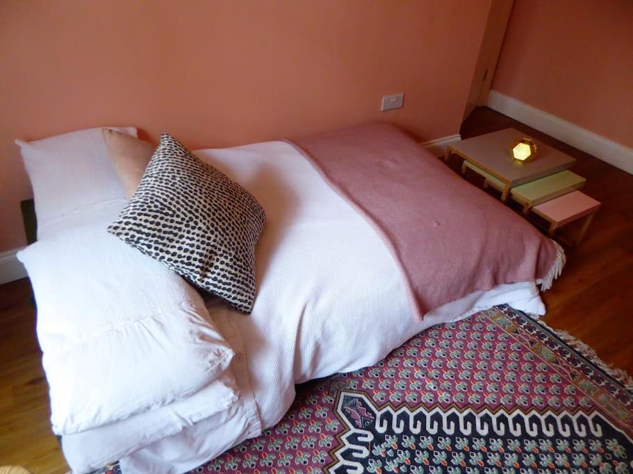 Stylish And Colourful Flat Minutes From The Beach Margate Kültér fotó