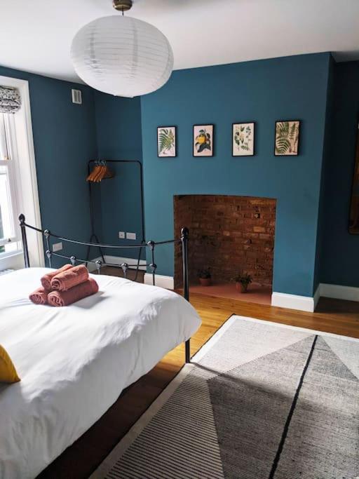 Stylish And Colourful Flat Minutes From The Beach Margate Kültér fotó