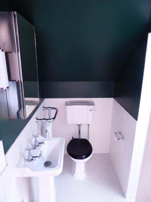 Stylish And Colourful Flat Minutes From The Beach Margate Kültér fotó